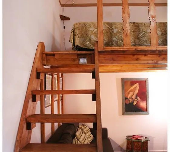 1a Grace House 4*